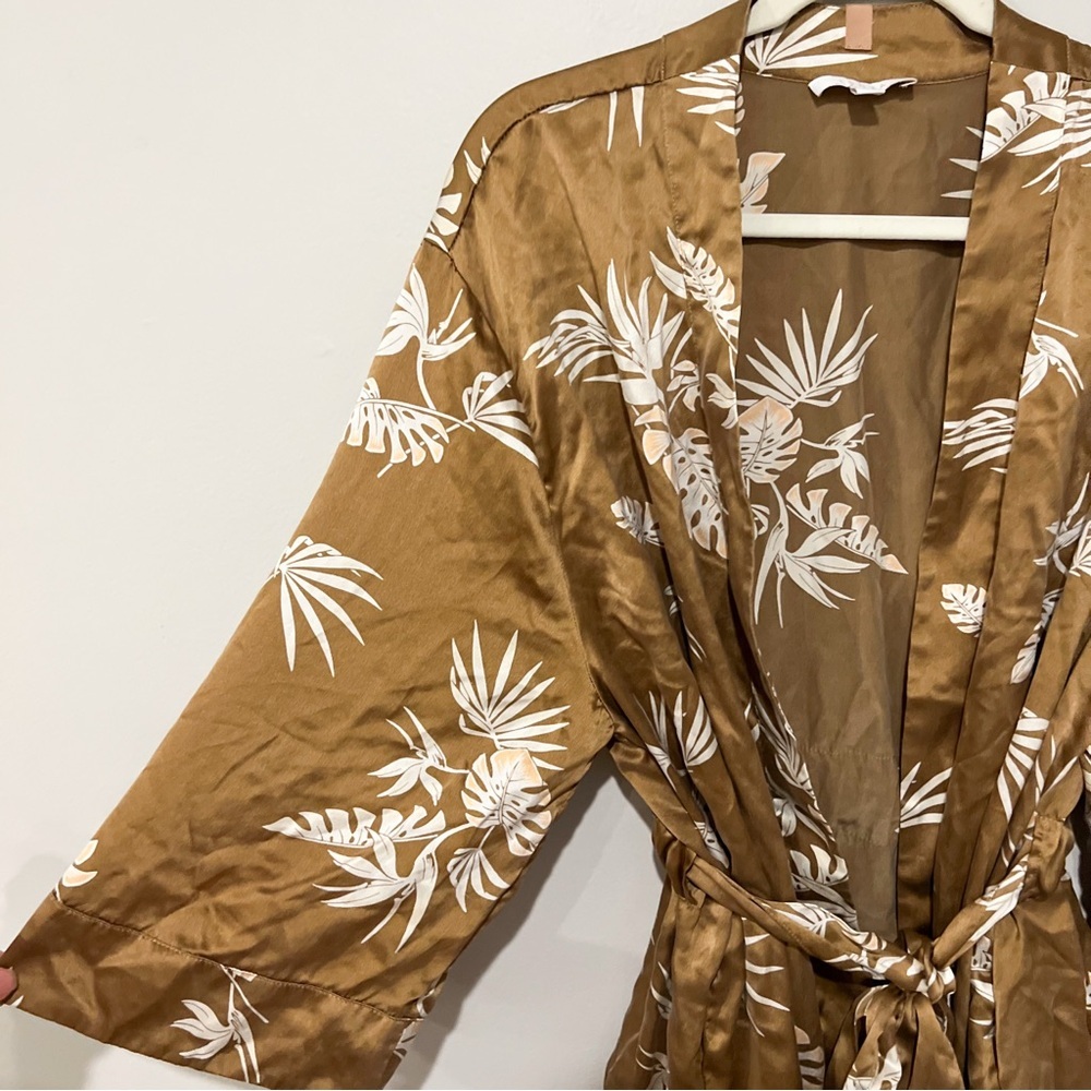 Lunya Silk Palm Robe - Picture 6 of 12